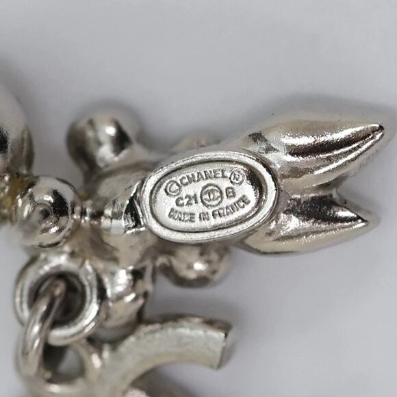 CHANEL CC Logo Rhinestone Pearl Flower Stud Earrings Silver Tone C21B Auth w/Box - Picture 5 of 6